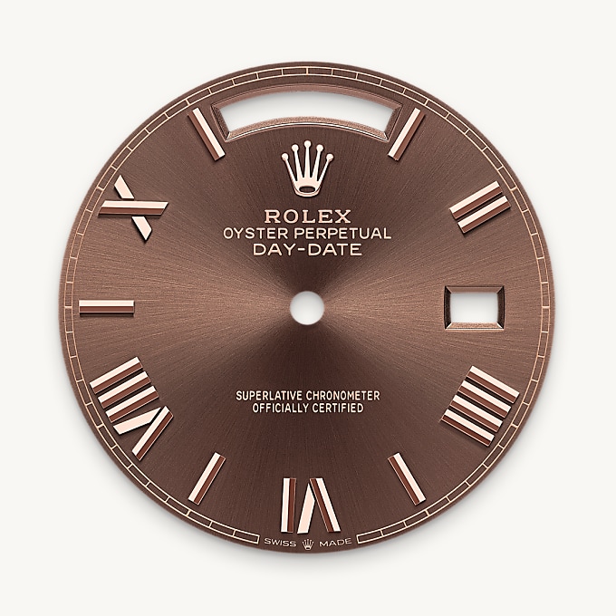 Schokoladen­­farbenes Zifferblatt